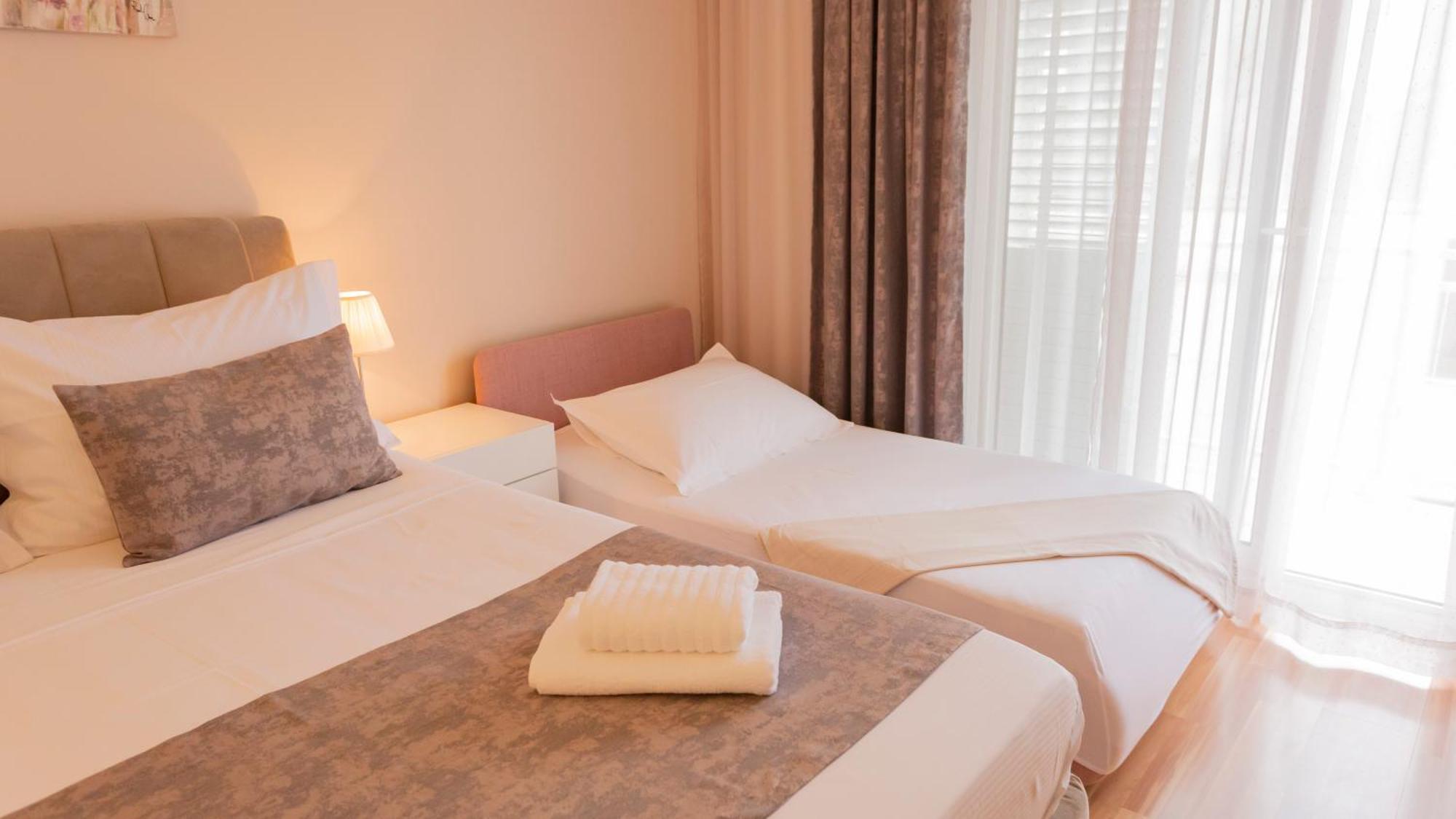 Baska Voda Apartments - Steps From The Beach, Free Parking, Central Location المظهر الخارجي الصورة