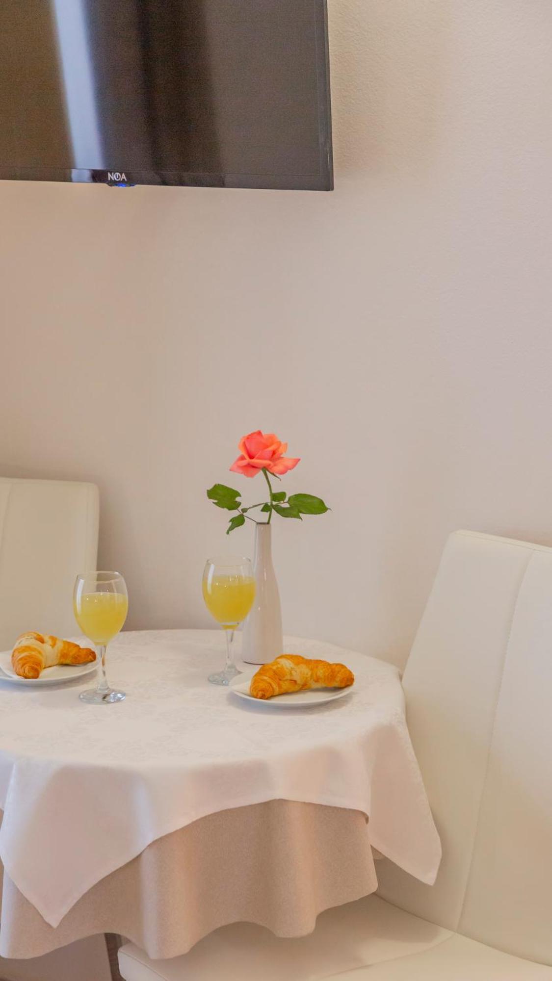 Baska Voda Apartments - Steps From The Beach, Free Parking, Central Location المظهر الخارجي الصورة