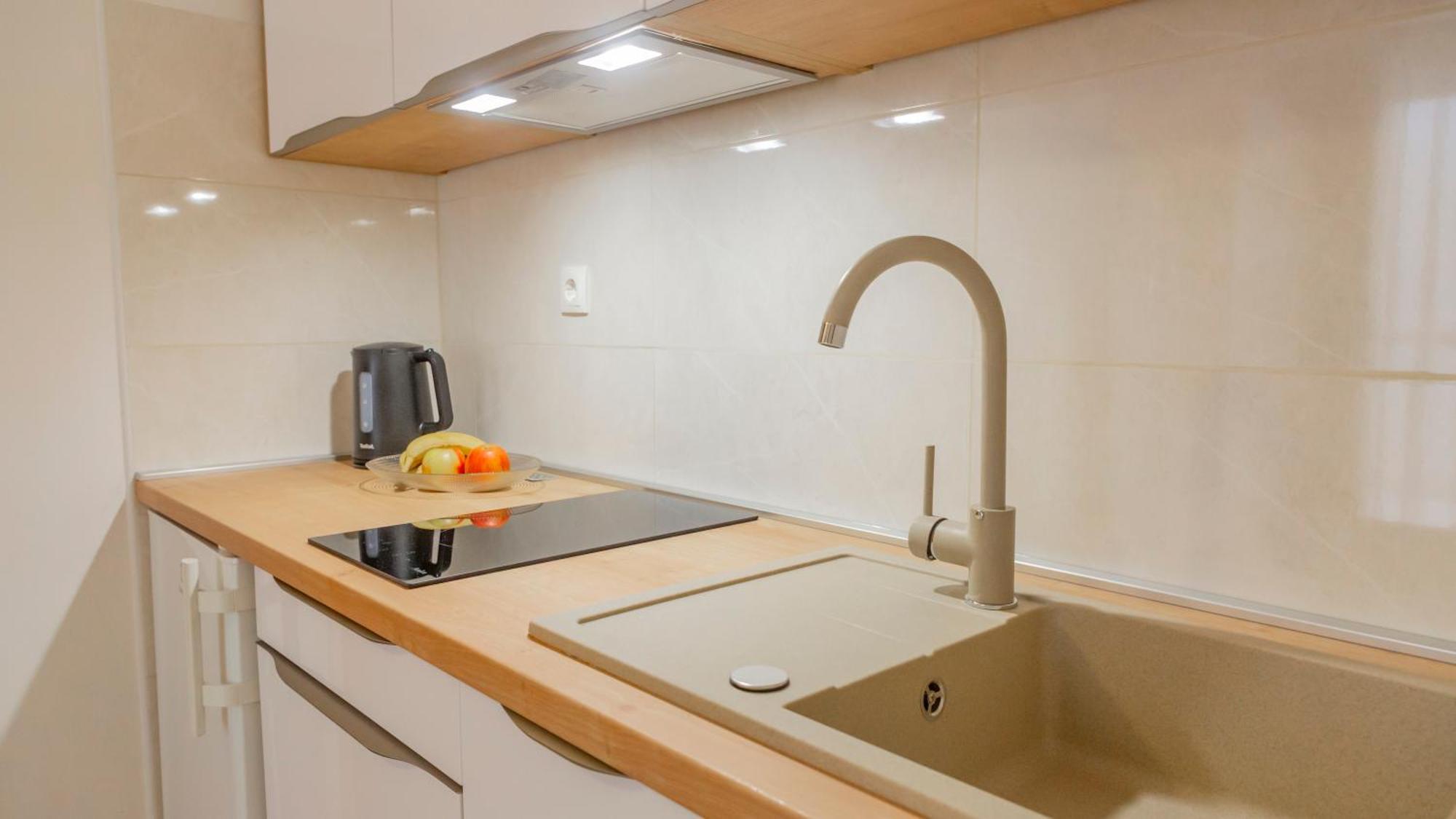 Baska Voda Apartments - Steps From The Beach, Free Parking, Central Location المظهر الخارجي الصورة