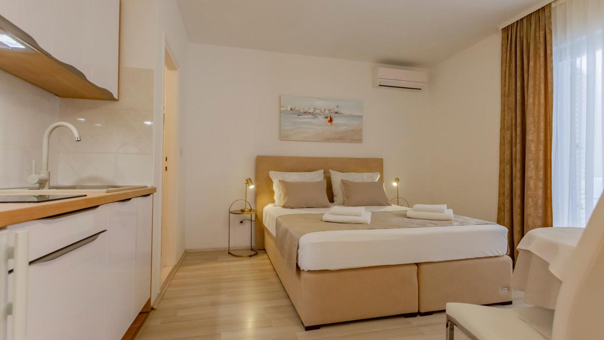 Baska Voda Apartments - Steps From The Beach, Free Parking, Central Location المظهر الخارجي الصورة