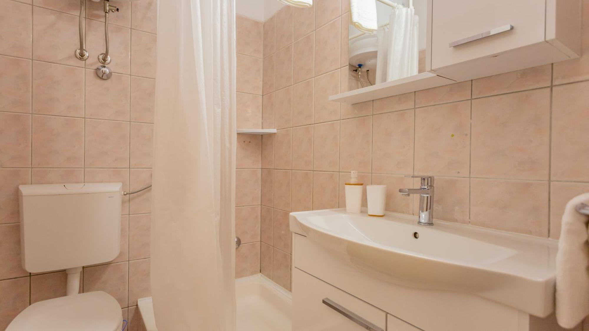Baska Voda Apartments - Steps From The Beach, Free Parking, Central Location المظهر الخارجي الصورة