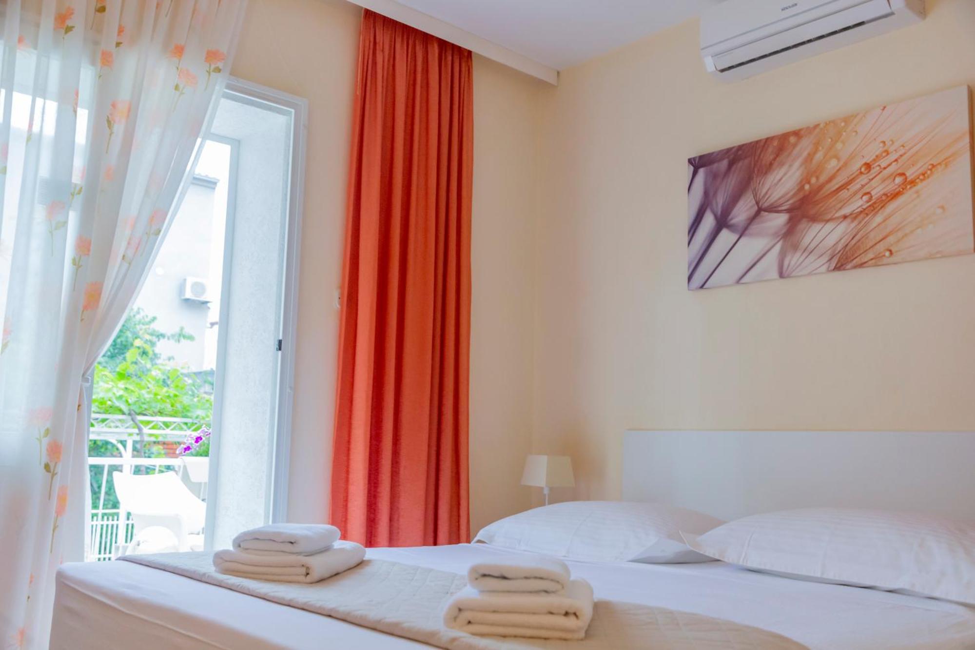 Baska Voda Apartments - Steps From The Beach, Free Parking, Central Location المظهر الخارجي الصورة