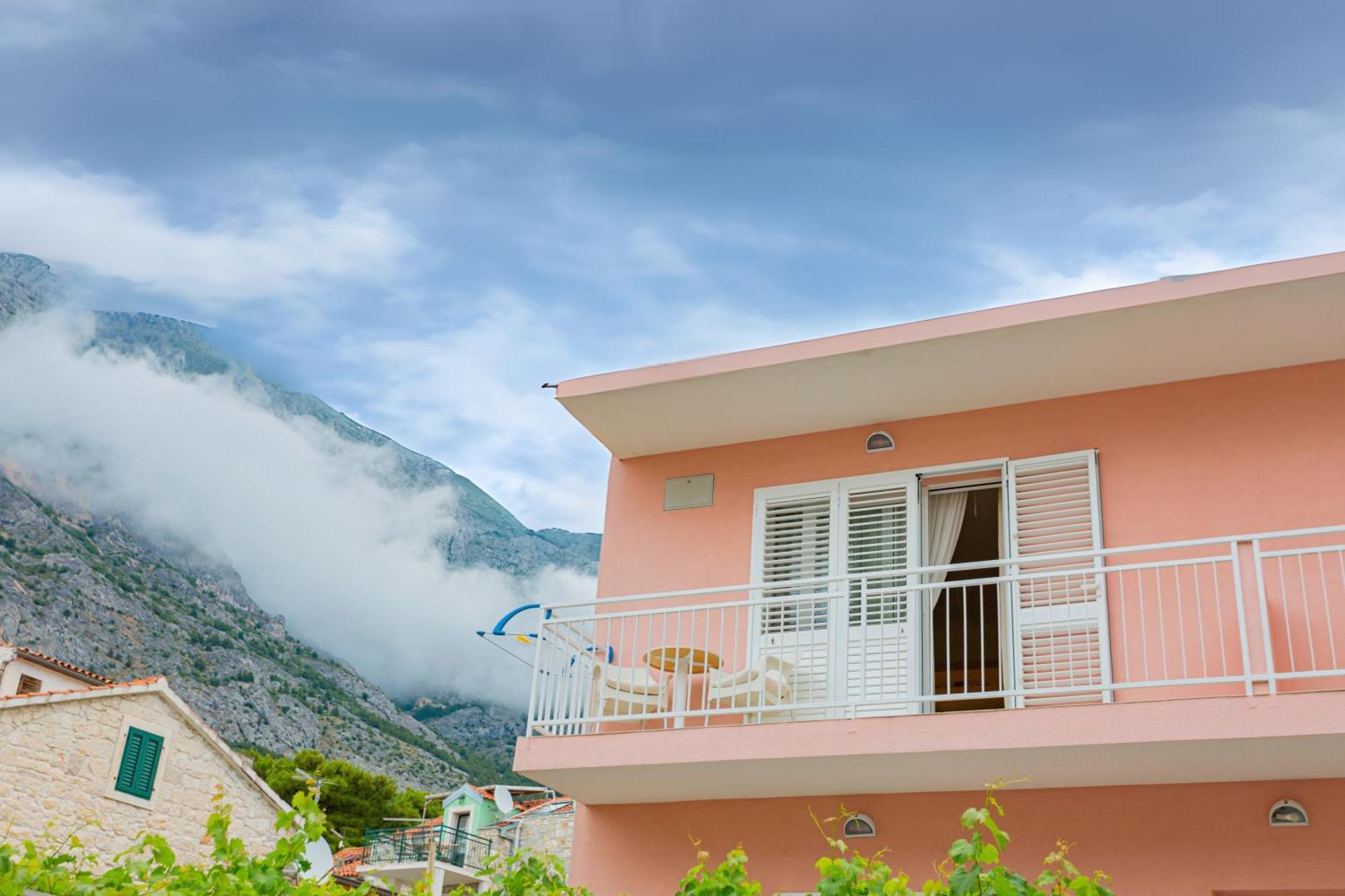 Baska Voda Apartments - Steps From The Beach, Free Parking, Central Location المظهر الخارجي الصورة